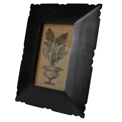 Black Resin Frame, Scalloped Edge - 4x6