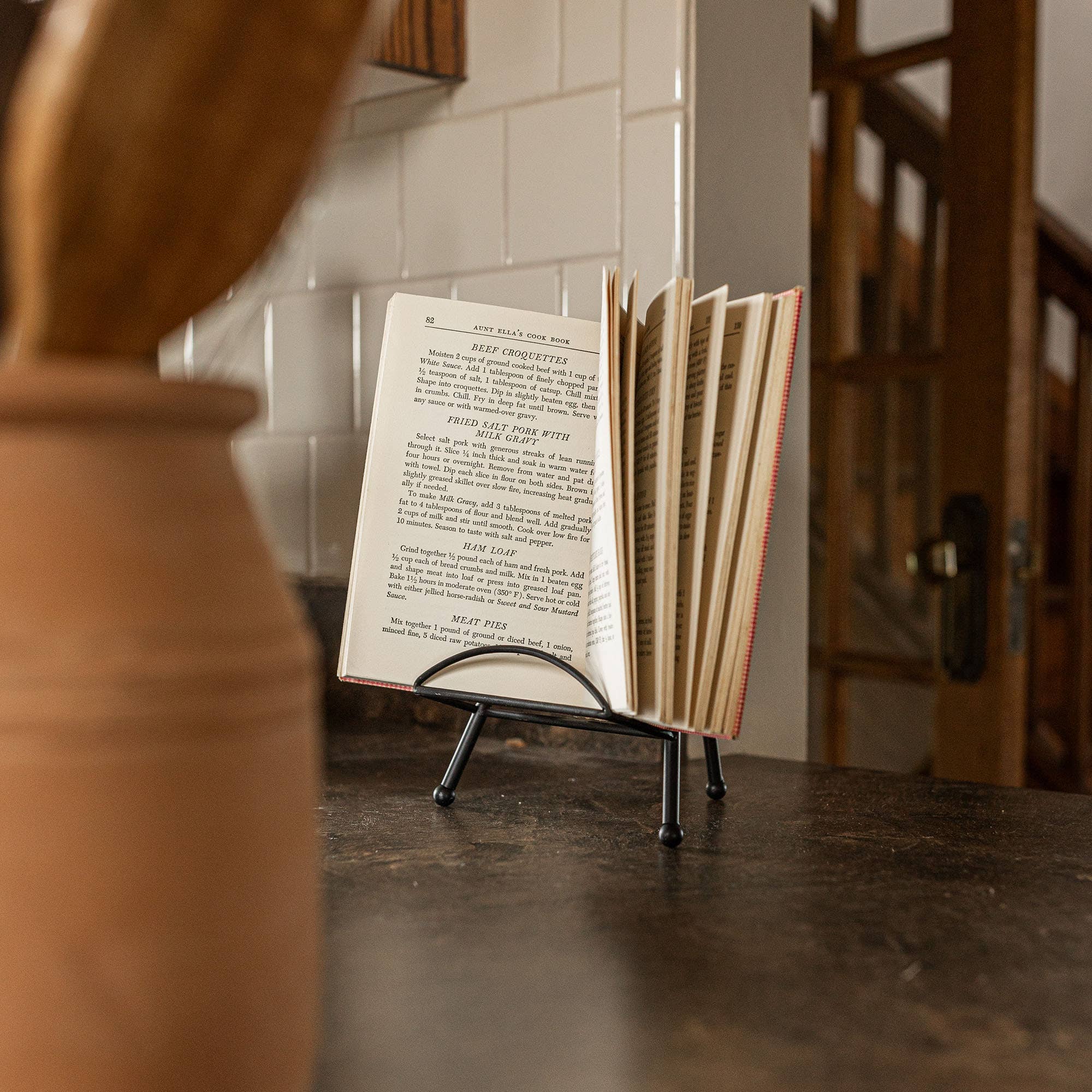 Atticus Black Metal Folding Easel