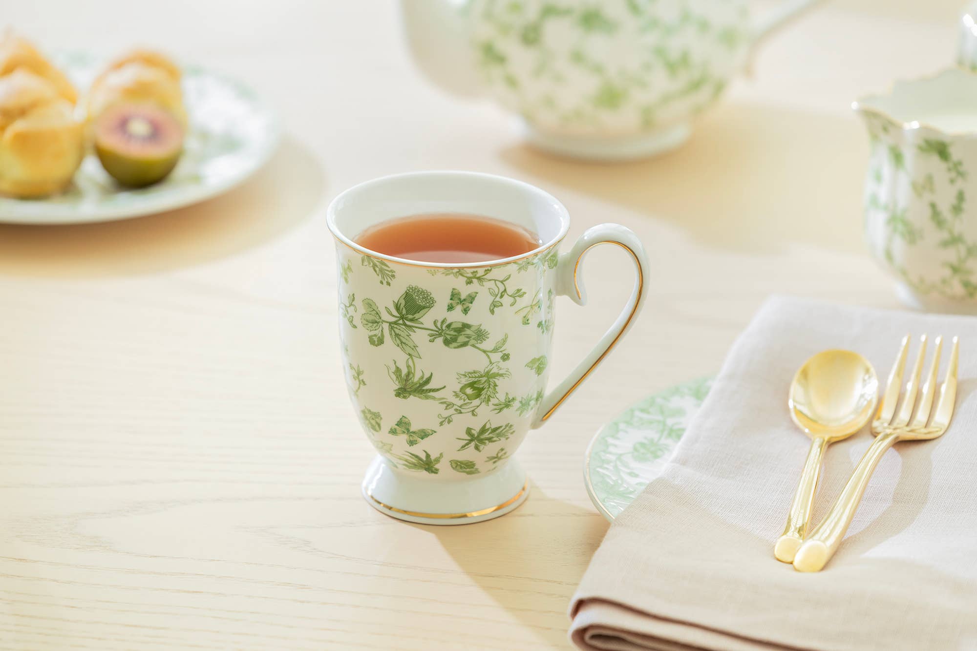 Green Botanical Footed Porcelain Mug