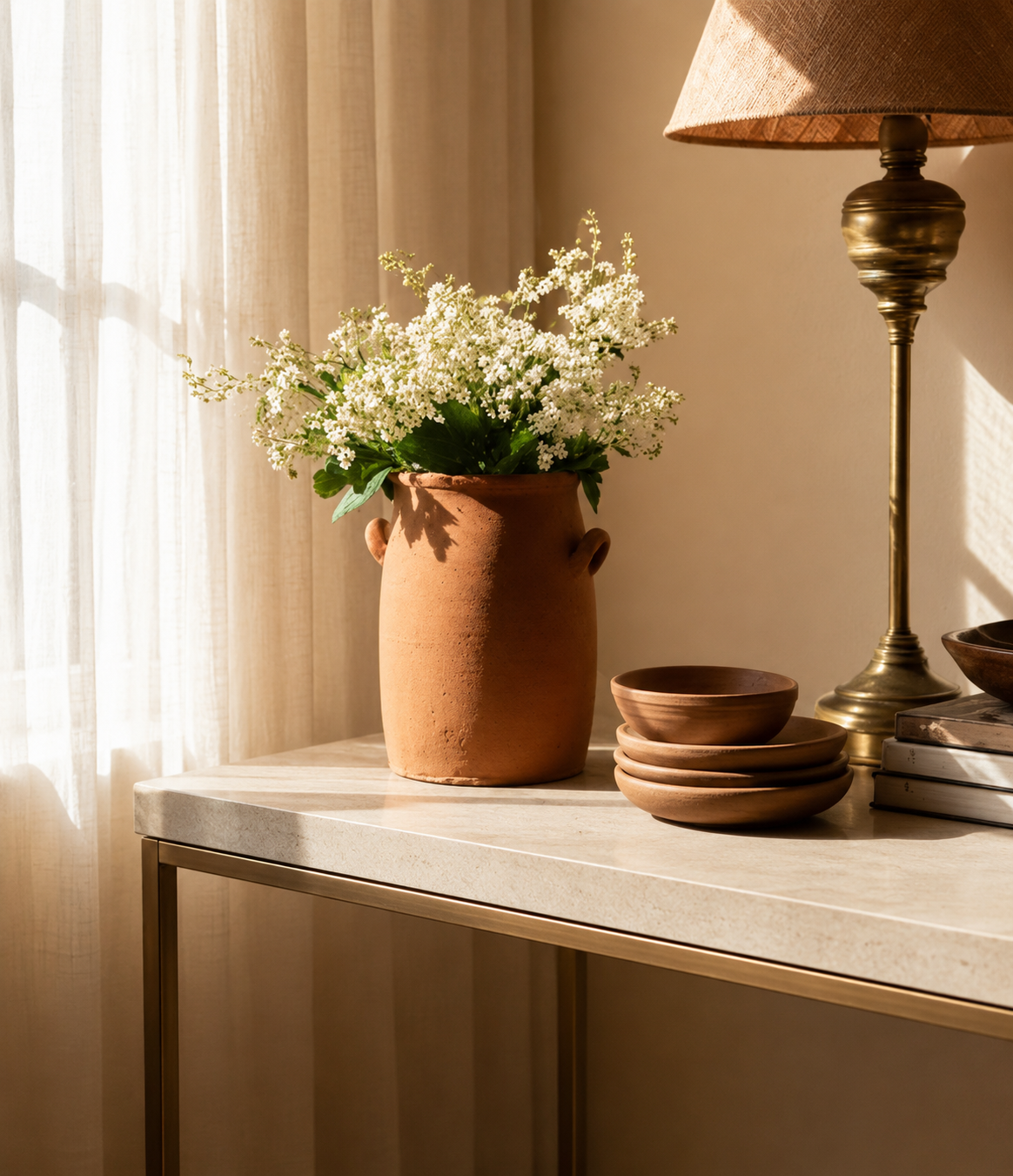 Ceramic Traditional Handles Texture Finish Vase