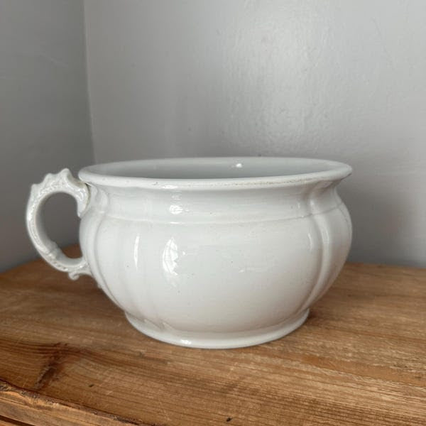 Early 20th Century Chamber Pot — Alfred Meakin