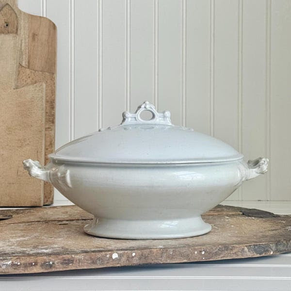 1852–1883 Footed English Tureen — J.W. Pankhurst