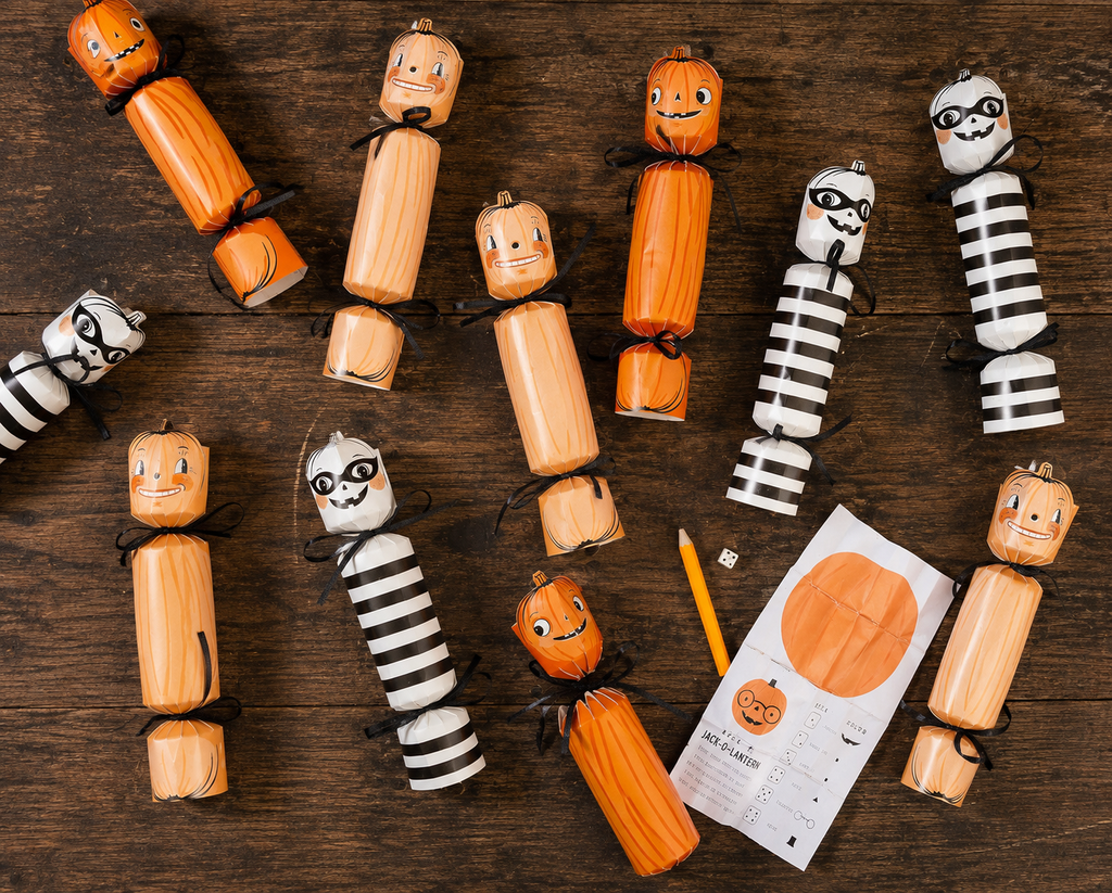 Vintage-Inspired Pumpkin Halloween Crackers | Set of 12